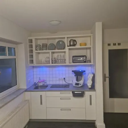 Appartamento Souterrain-wohnung Mit Kostenlosem Stellplatz Lipsia