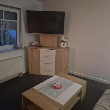 Souterrain-wohnung Mit Kostenlosem Stellplatz Lipsia