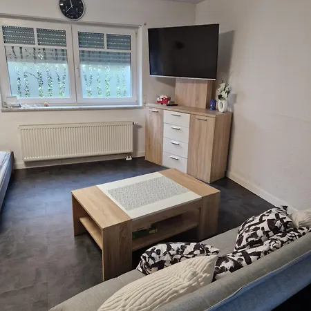 Appartamento Souterrain-wohnung Mit Kostenlosem Stellplatz